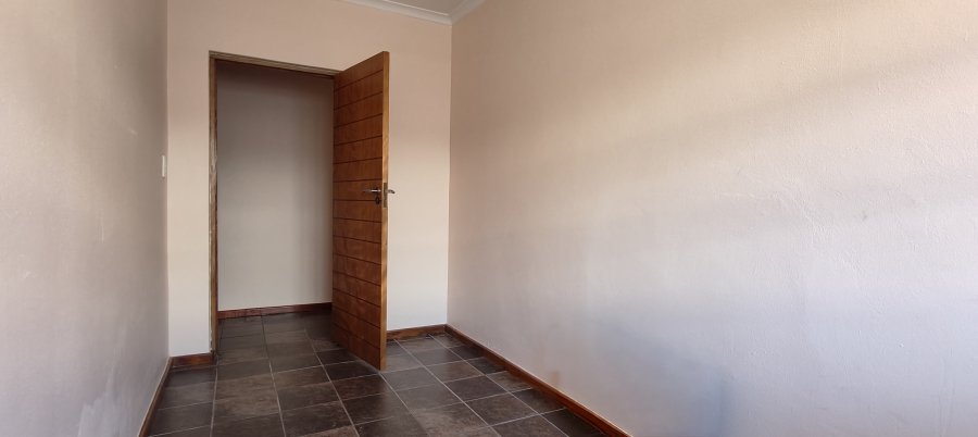 To Let 4 Bedroom Property for Rent in Newton Park Eastern Cape